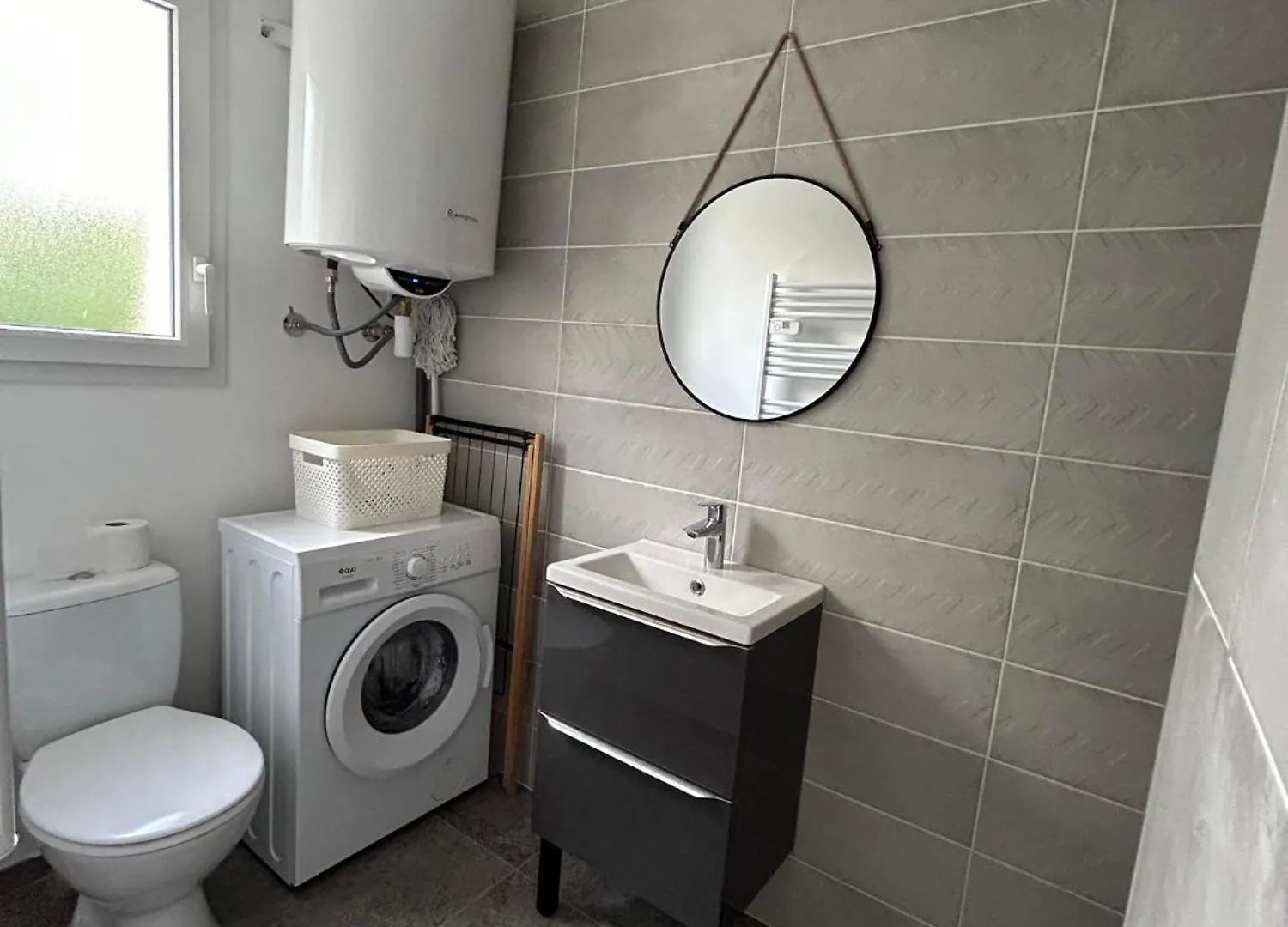 Logis De Standing Cruas, Parking Privatif, Wifi, Apartment France